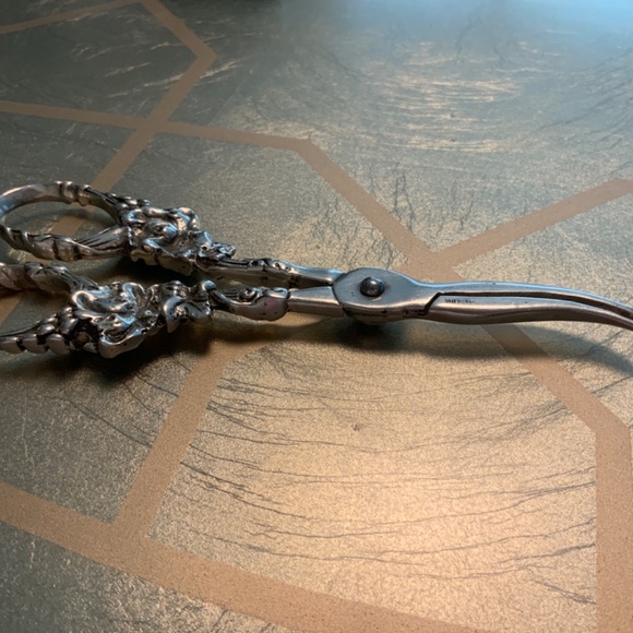 Antique Ladies Parlor/Desk Baroque Solid Sterling Scissors - Picture 6 of 10